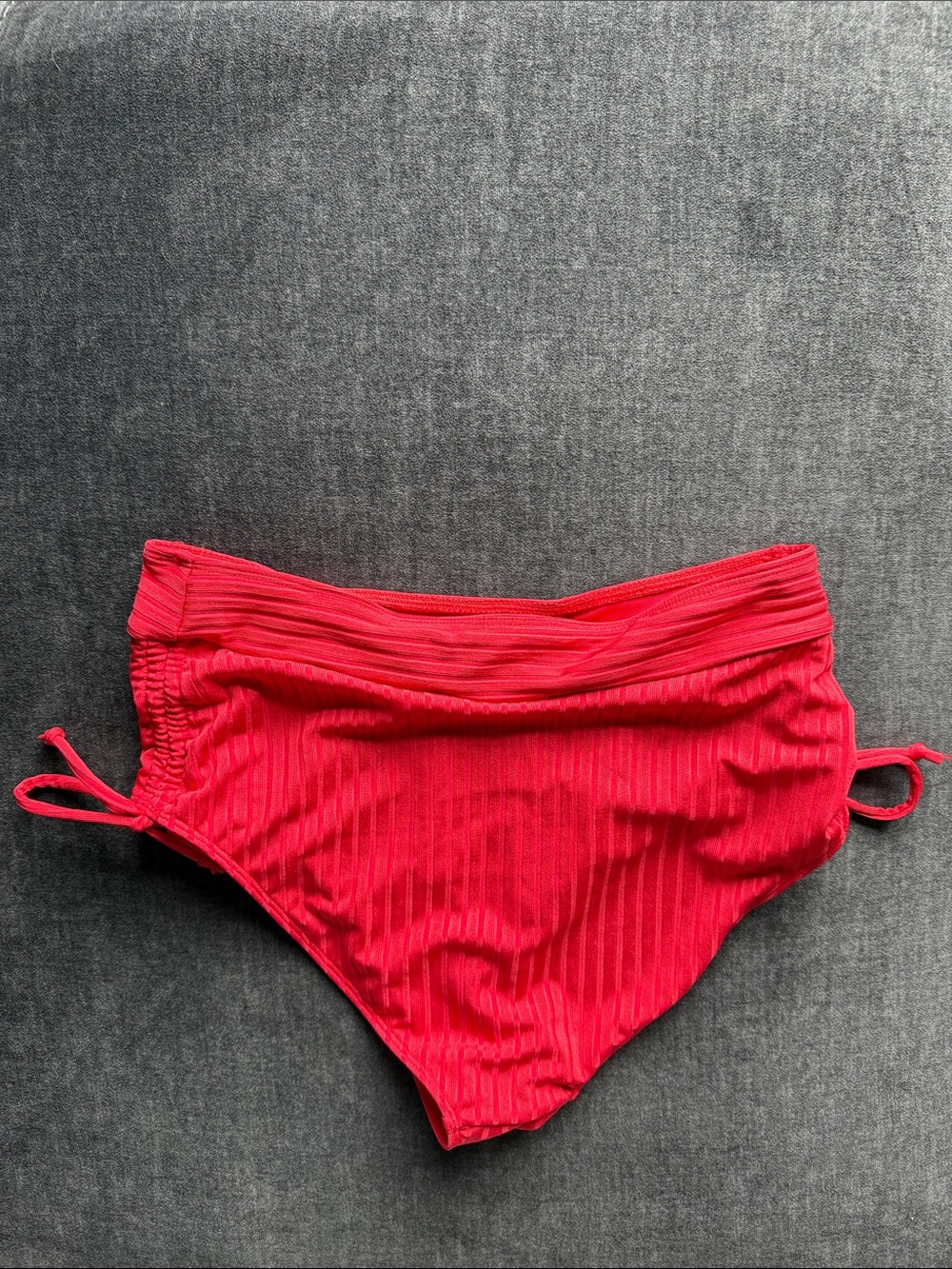 Red Ribbed Two-Piece Bikini Set - Picture 5 of 7